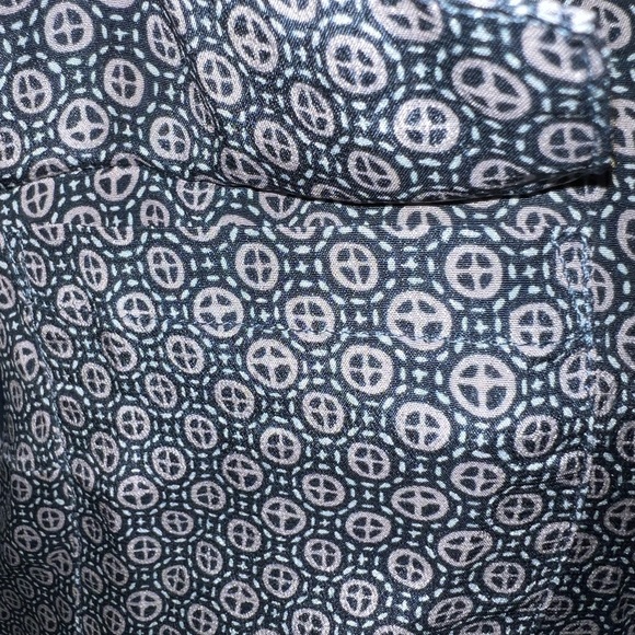 Babaton With Silk V-Neck - Picture 3 of 11